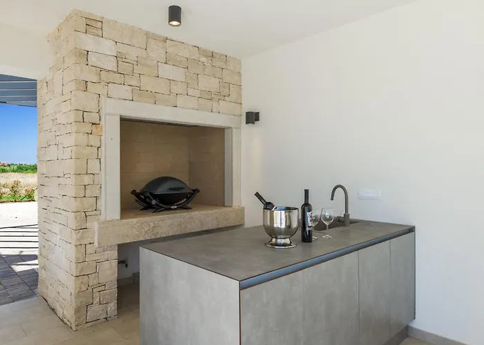 Bella & Chiara By Interhome Villa Brtonigla