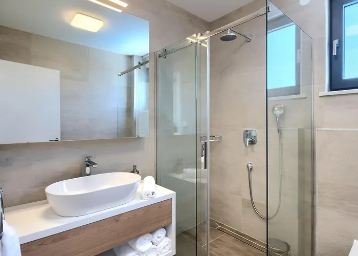 Bella & Chiara By Interhome Brtonigla