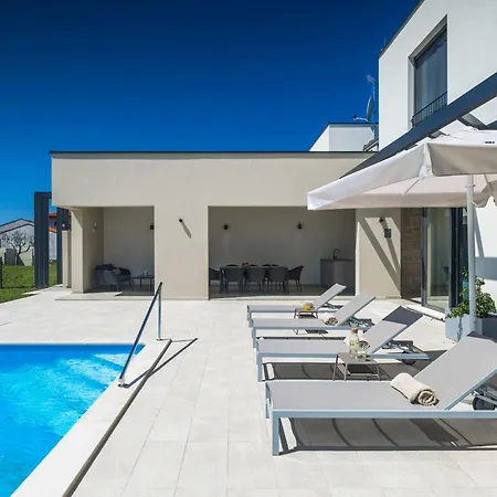 Bella & Chiara By Interhome Villa