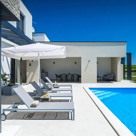 Bella & Chiara By Interhome * Brtonigla