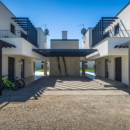 Villa Bella & Chiara By Interhome