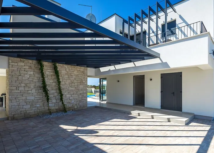 Bella & Chiara By Interhome Villa *