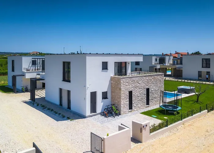 Villa Bella & Chiara By Interhome