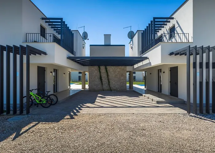 Villa Bella & Chiara By Interhome